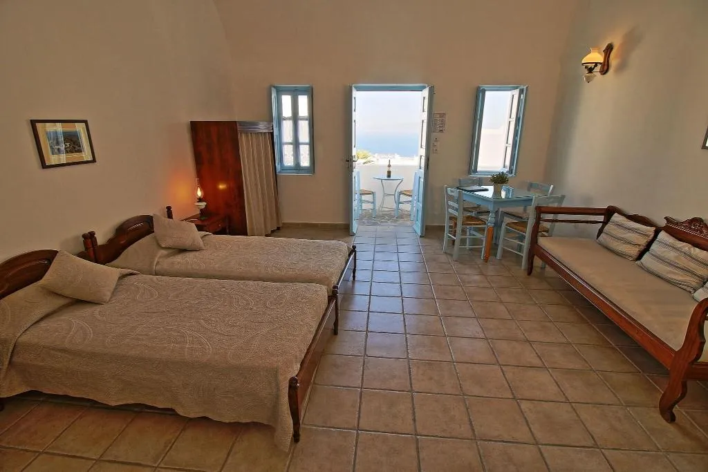 APARTMENT CAPACITY 4 Room, Aethrio Sunset Village, Santorini