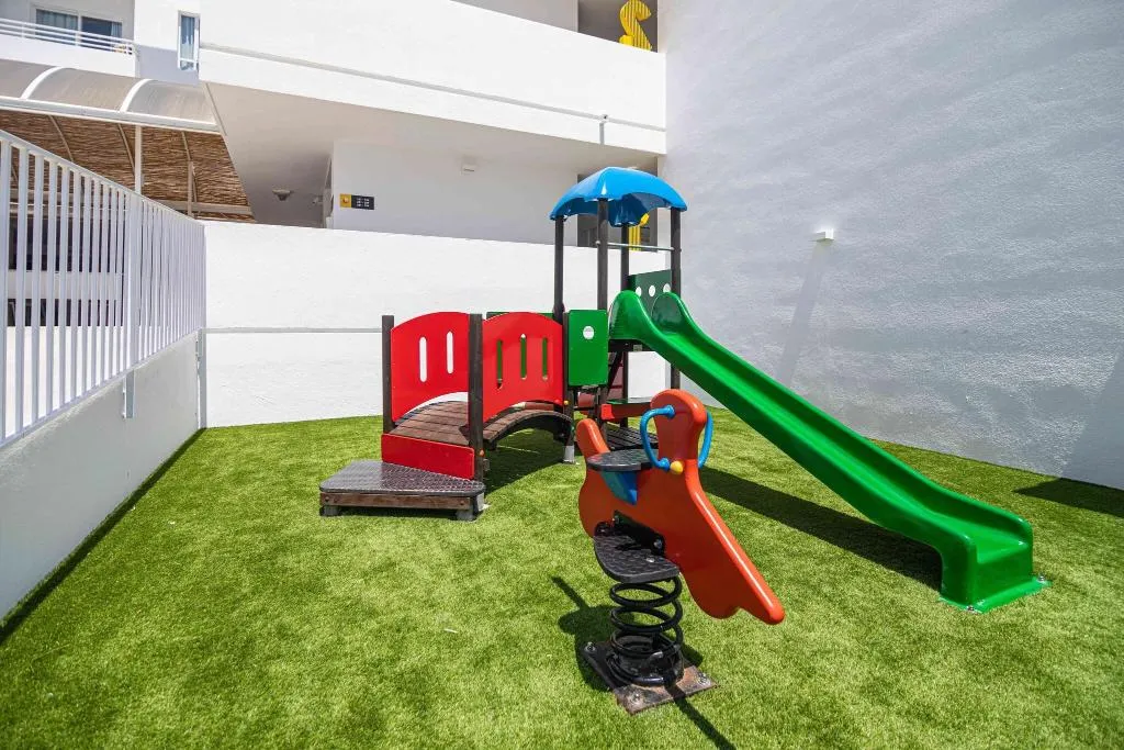 Sports and Entertainment, Hobby Club, Majorca