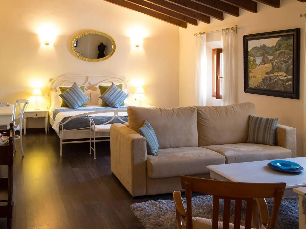 Room, Can Abril, Majorca