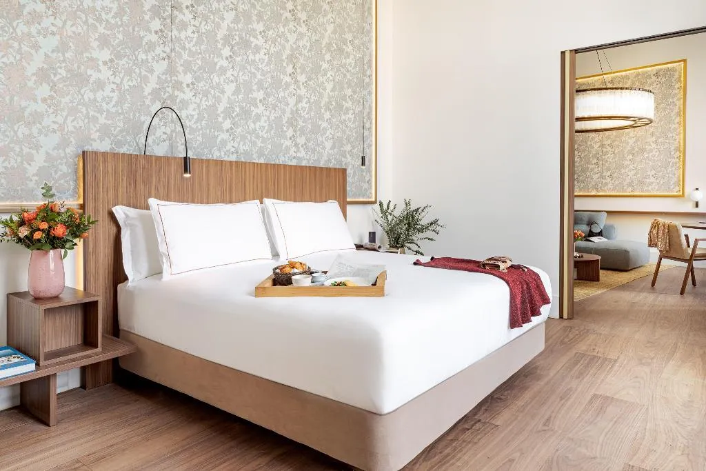 SUITE STANDARD Room, Palazzo Cordusio A Gran Melia Hotel, Naples