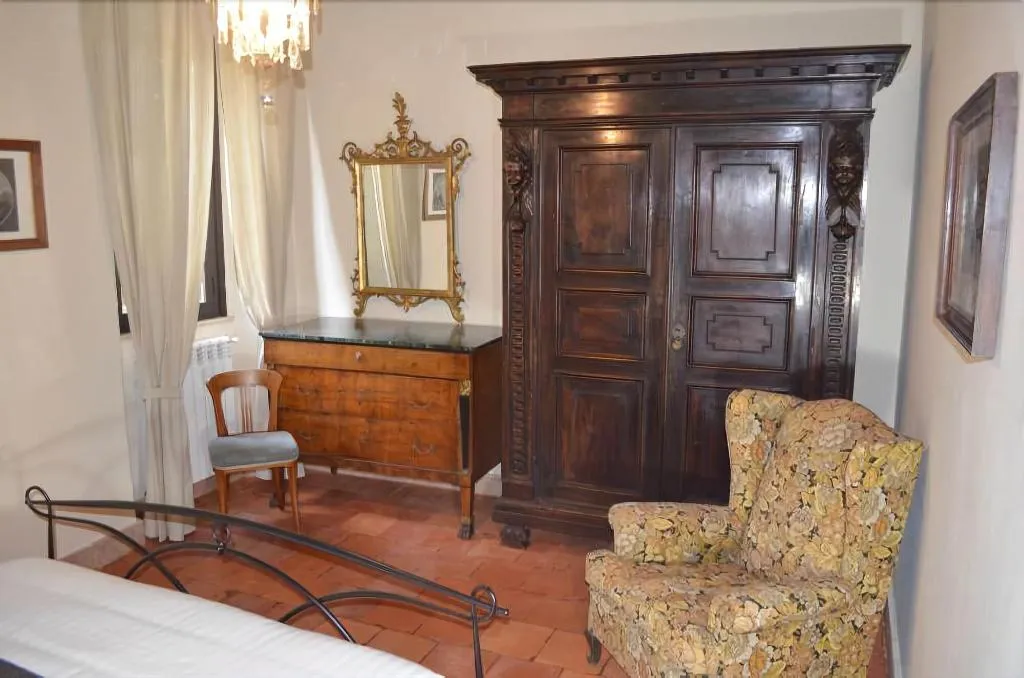 Room, Casale Colleoni, Rome
