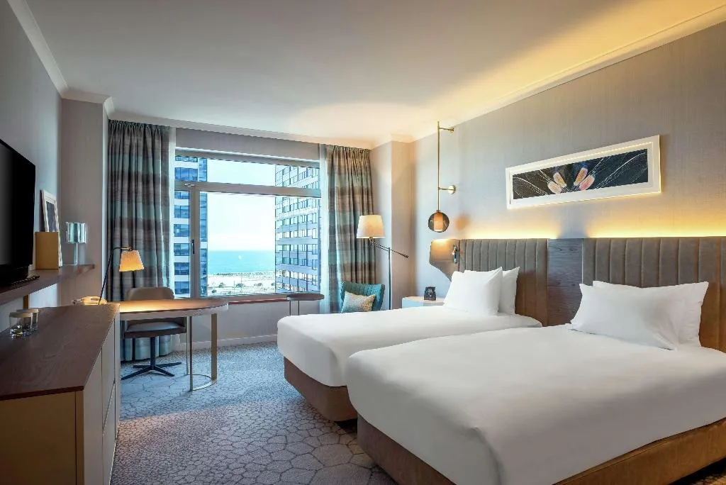 FAMILY ROOM CONNECTING ROOM Room, Hilton Diagonal Mar Barcelona, Barcelona