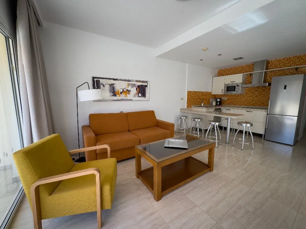 APARTMENT WITH JACUZZI Room, Holiday Club Sol Amadores, Gran Canaria