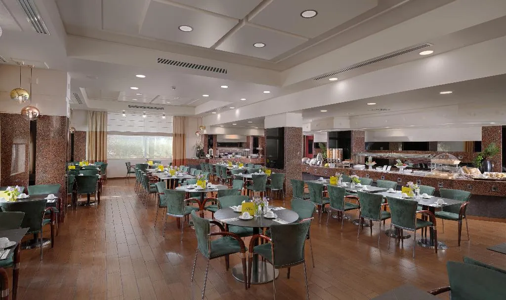 Restaurant, Holiday Inn Athens Attica Av. Airport West, Athens