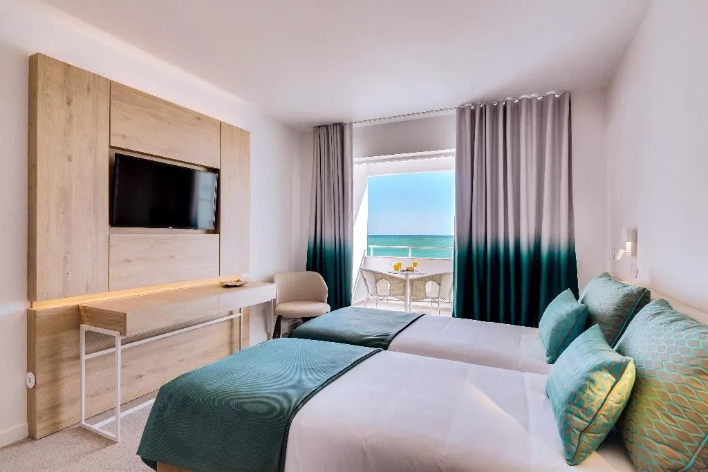 TRIPLE STANDARD Room, Sol e Mar Adults Only, Algarve