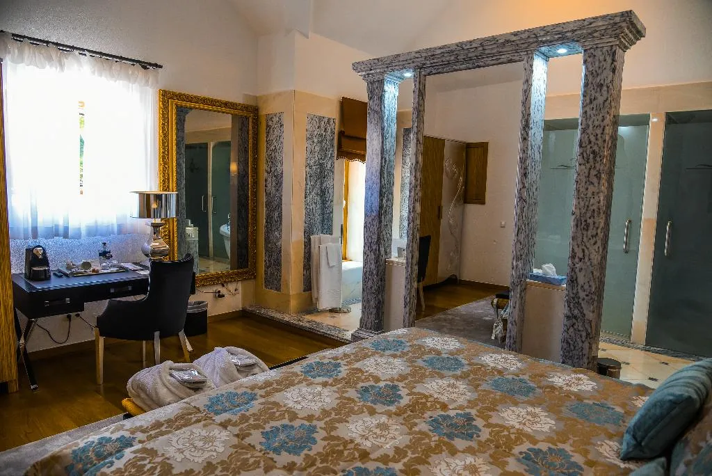 Double or Twin DELUXE Room, Sintra Marmoris Palace, Lisbon