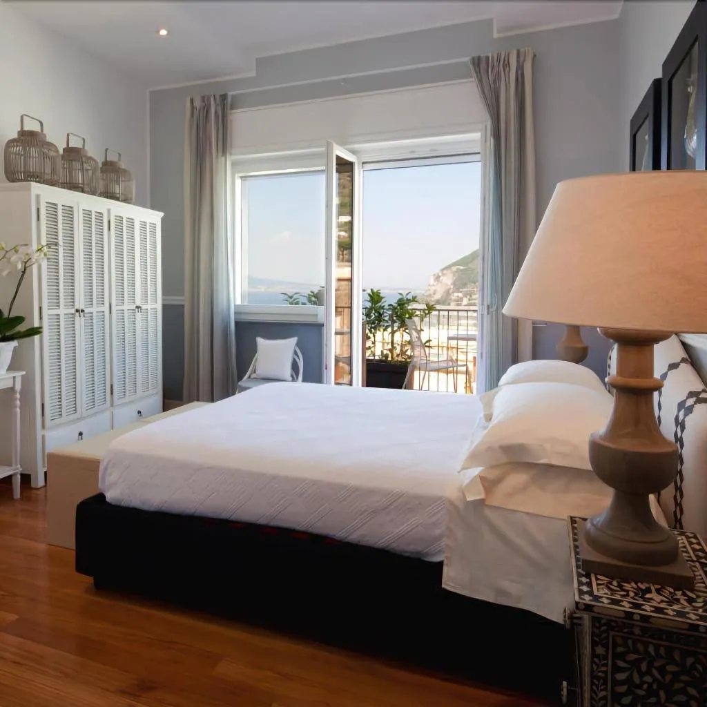 Room, Cubo Apartments, Naples