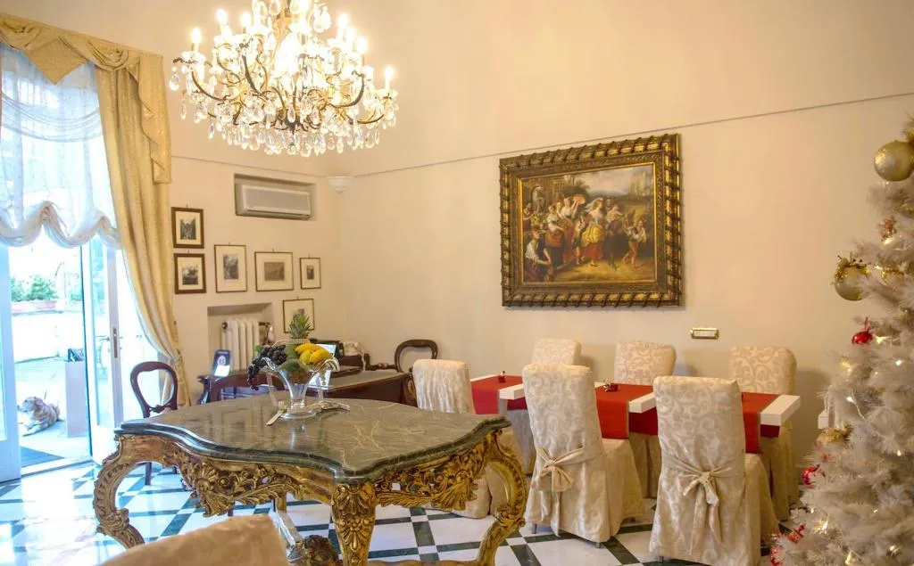 Lobby, Relais La Rupe, Naples