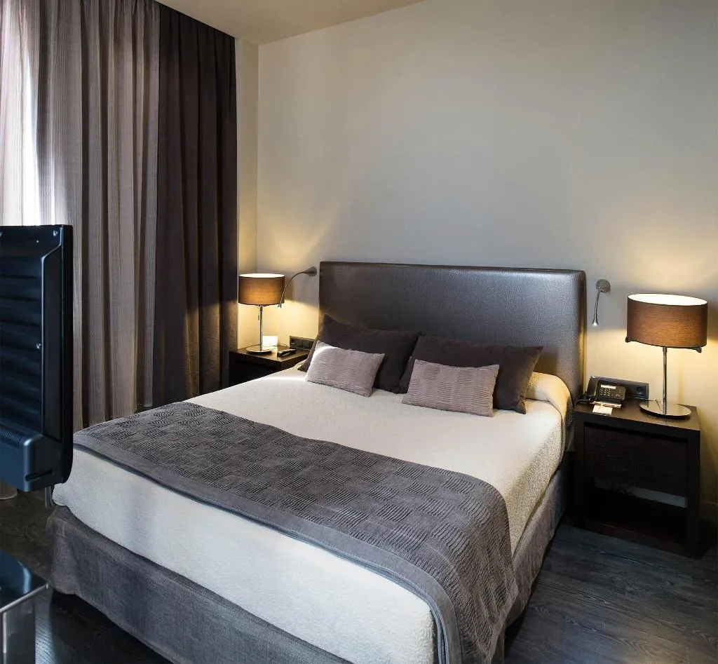 SUITE KING SIZE BED Room, Catalonia Portal De L'Angel Hotel, Barcelona