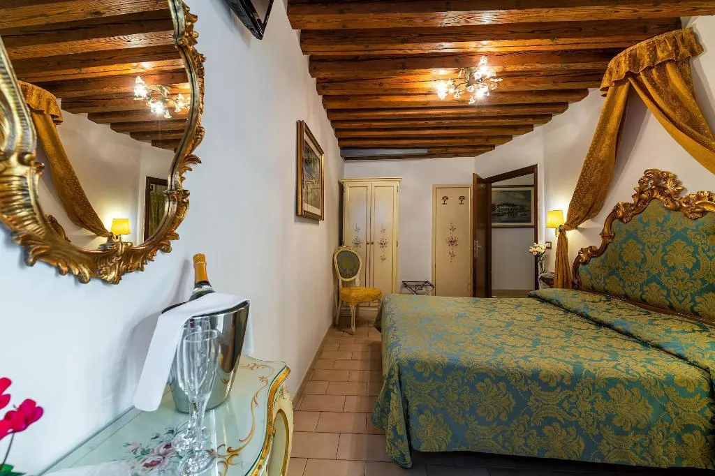 Room, Hotel Al Vagon, Venice