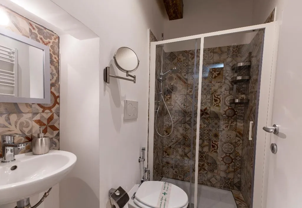 DOUBLE SUPERIOR Room, Guest House Ventisei Scalini A Trastevere, Rome