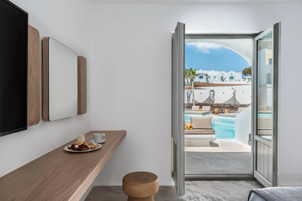 SUITE LUXURY Room, Santorini Kastelli Resort, Santorini