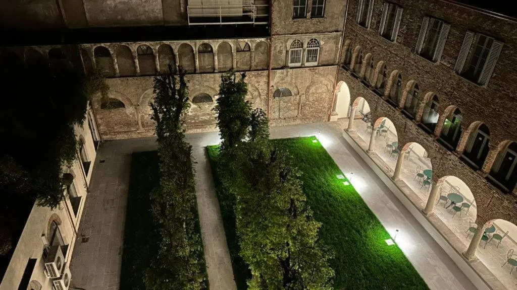 General view, Palazzo Santo Spirito, Milan