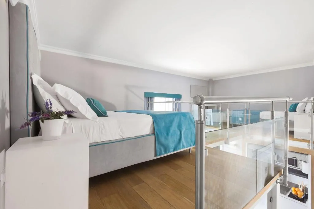 APARTMENT QUEEN SIZE BED Room, La Piazzetta Sorrento, Naples
