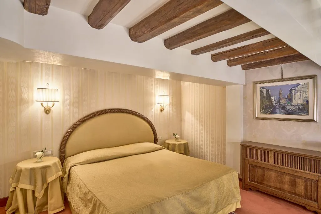 Double or Twin SUPERIOR Room, Palazzo Stern, Venice
