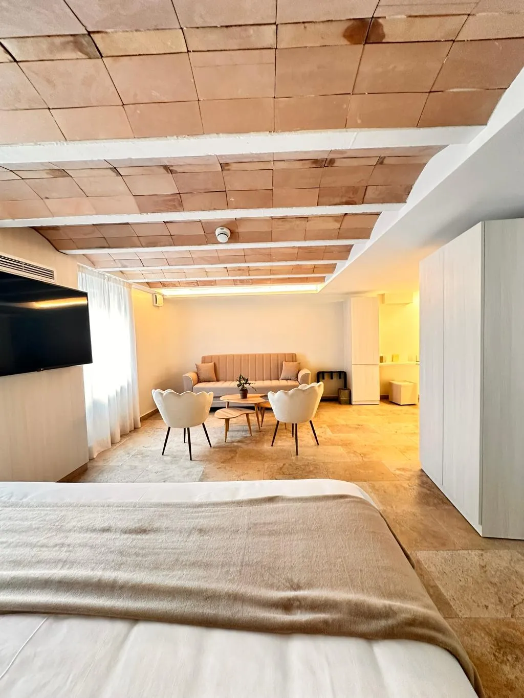 JUNIOR SUITE DELUXE ONE BED Room, Boutique Hotel Comtal Empuries, Costa Brava