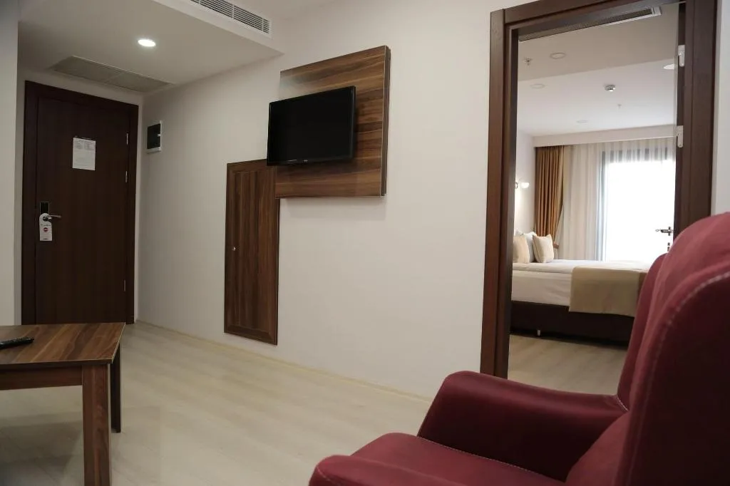 Room, Paris prestige, Izmir