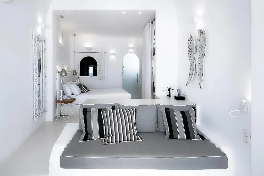 SUITE SUPERIOR WITH PRIVATE POOL Room, Infinity Suites & Dana Villas, Santorini