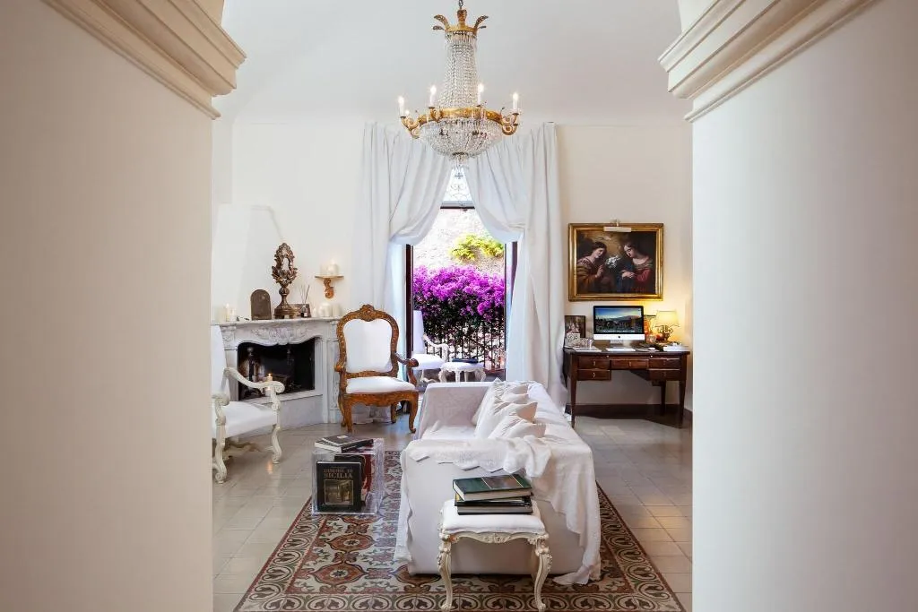 Lobby, Villa Taormina, Taormina