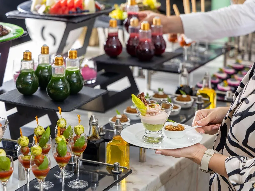 Restaurant, Queen Elizabeth 2, Dubai