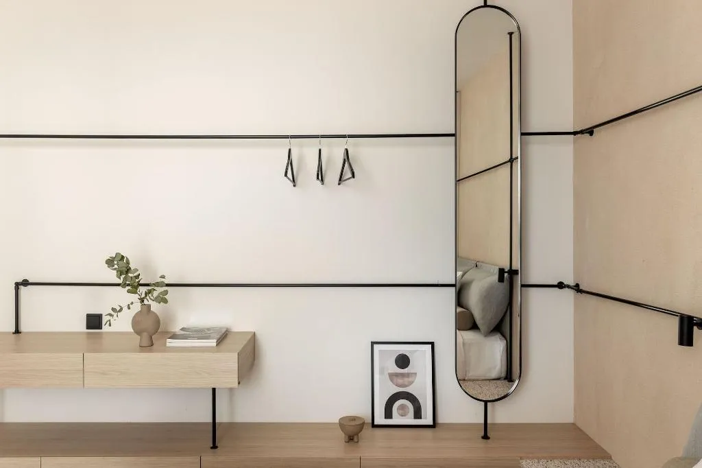 Room, Newel Psychiko, Athens