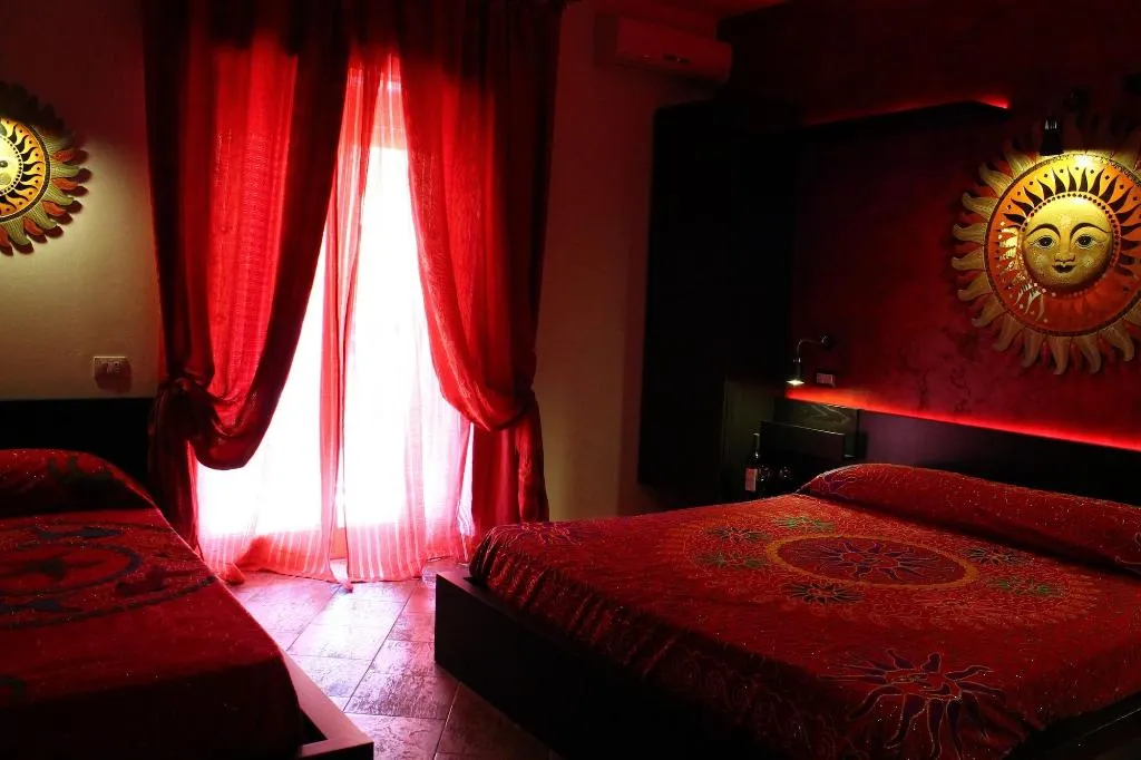 Room, Triskeles, Taormina
