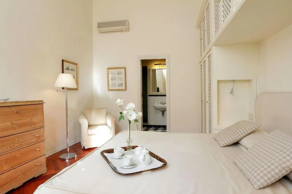 Room, Cerretani 4 Duomo Guesthouse - My Extra Home, Florence