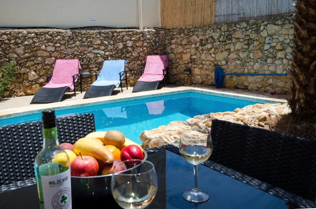 VILLA WITH PRIVATE POOL Room, Abraham's Gozo Farmhouses, Gozo