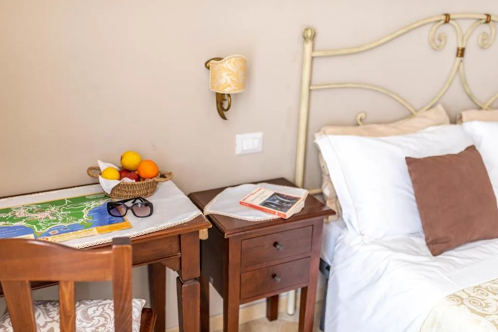 Room, Bed And Breakfast Dionisio, Taormina