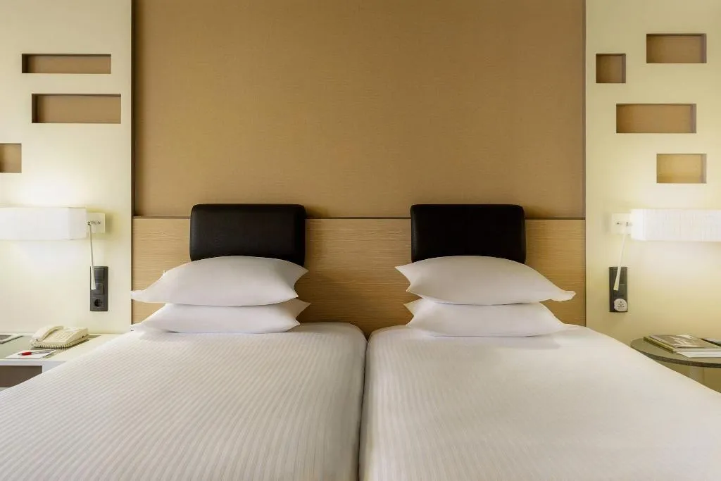 Room, Marriott Hotel Madrid Auditorium, Madrid