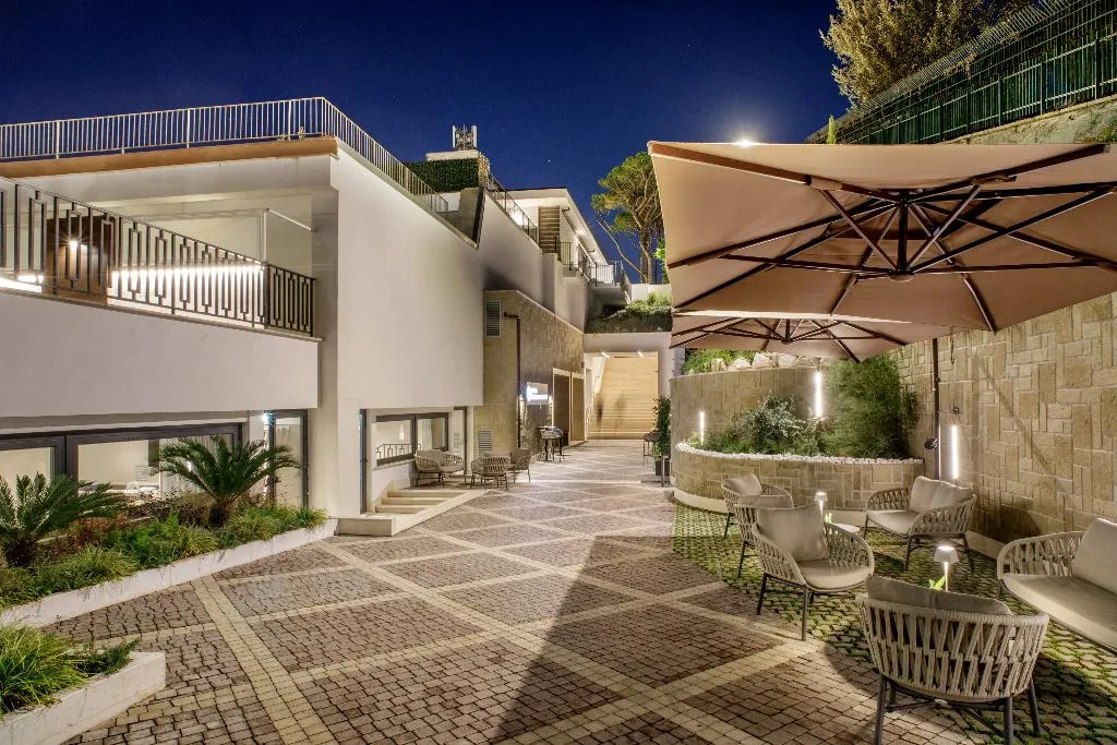 Terrace, Shangri La Roma, Rome