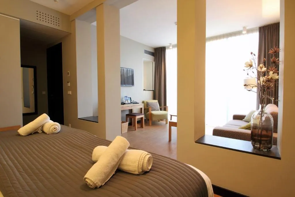 JUNIOR SUITE STANDARD Room, The Bank Hotel, Amsterdam