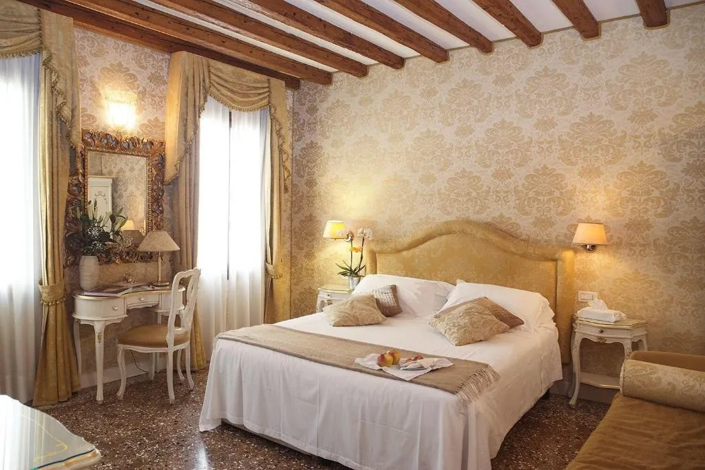 Room, Ca Furlan, Venice