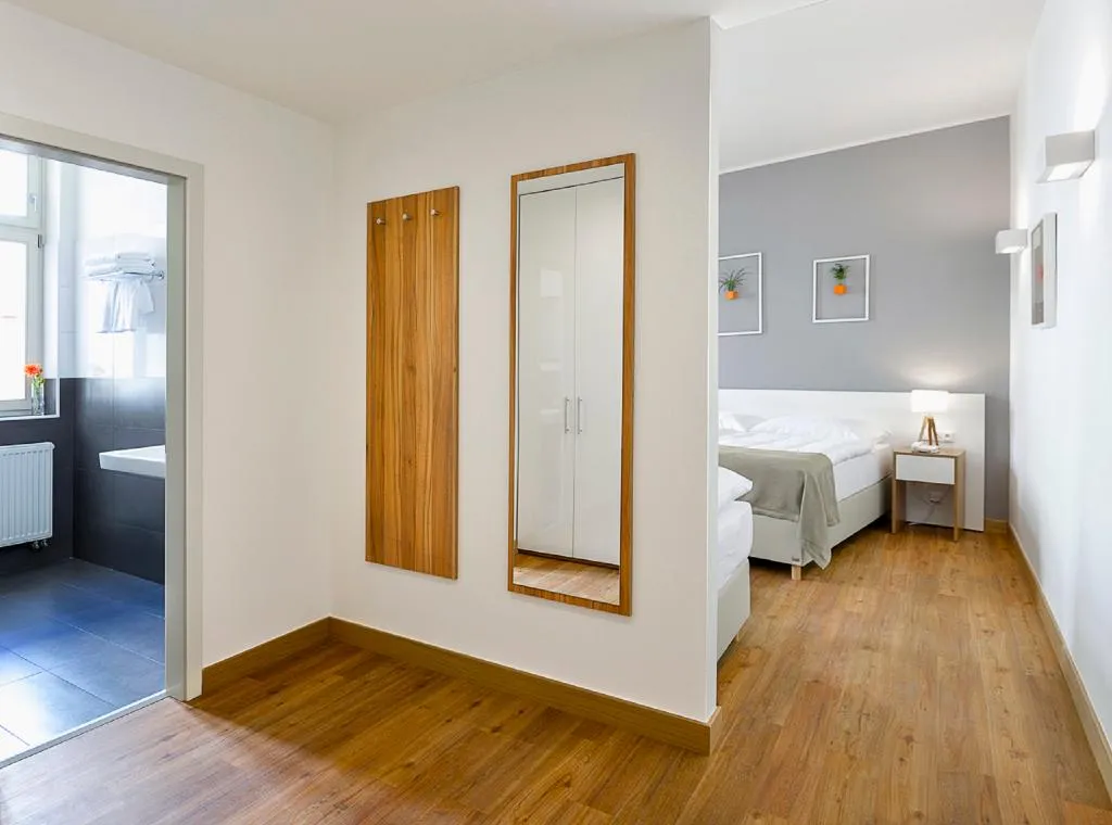 DOUBLE SUPERIOR Room, Hotel Garden Court Prague, Prague