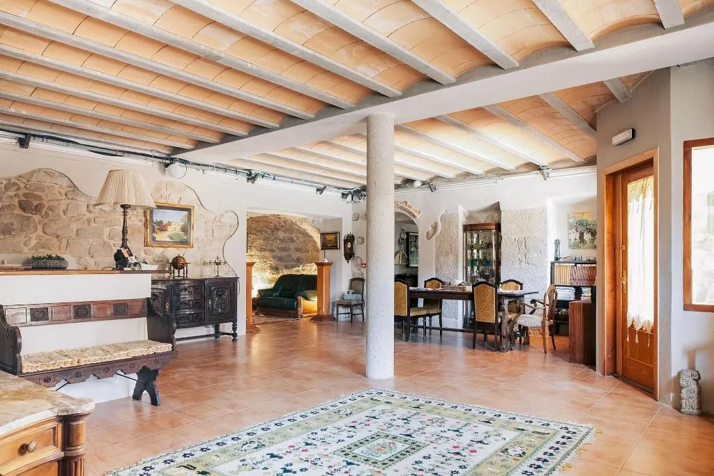 Sports and Entertainment, Vila Caelus Masia Boutique, Barcelona