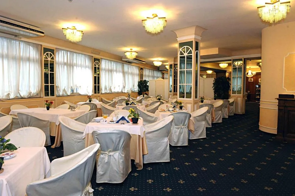 Conferences, I Gigli, Naples