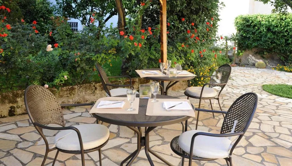 Restaurant, Tourist, Naples