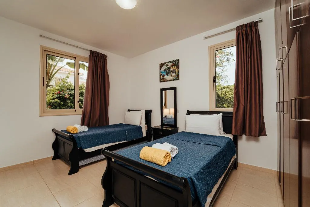 BUNGALOW THREE BEDROOMS WITH PRIVATE POOL Room, Sea Point Villas, Cyprus