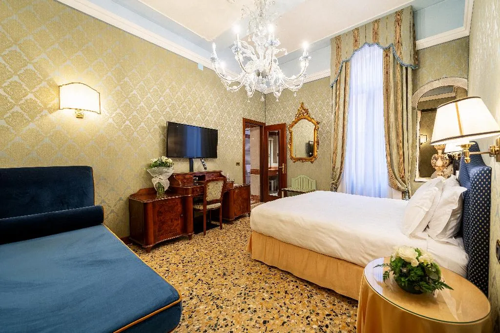 TRIPLE DELUXE Room, Colombina, Venice