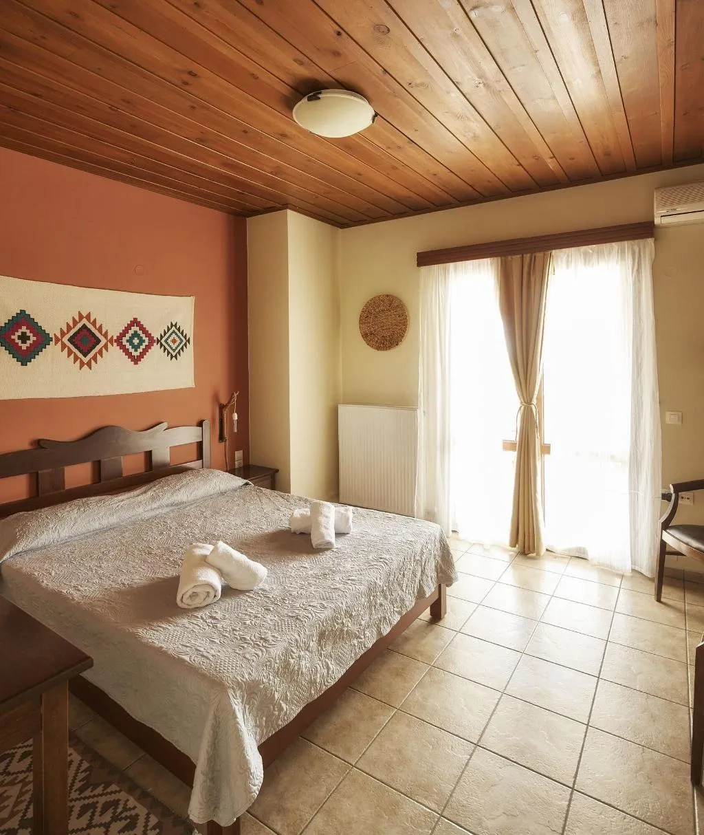 Room, Earino, Crete