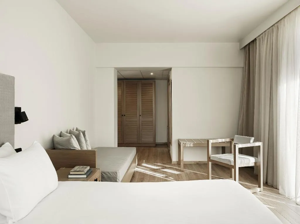 TRIPLE DELUXE Room, Civitel Attik Rooms & Suites, Athens