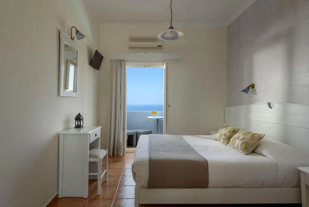 Room, Anemomilos, Santorini