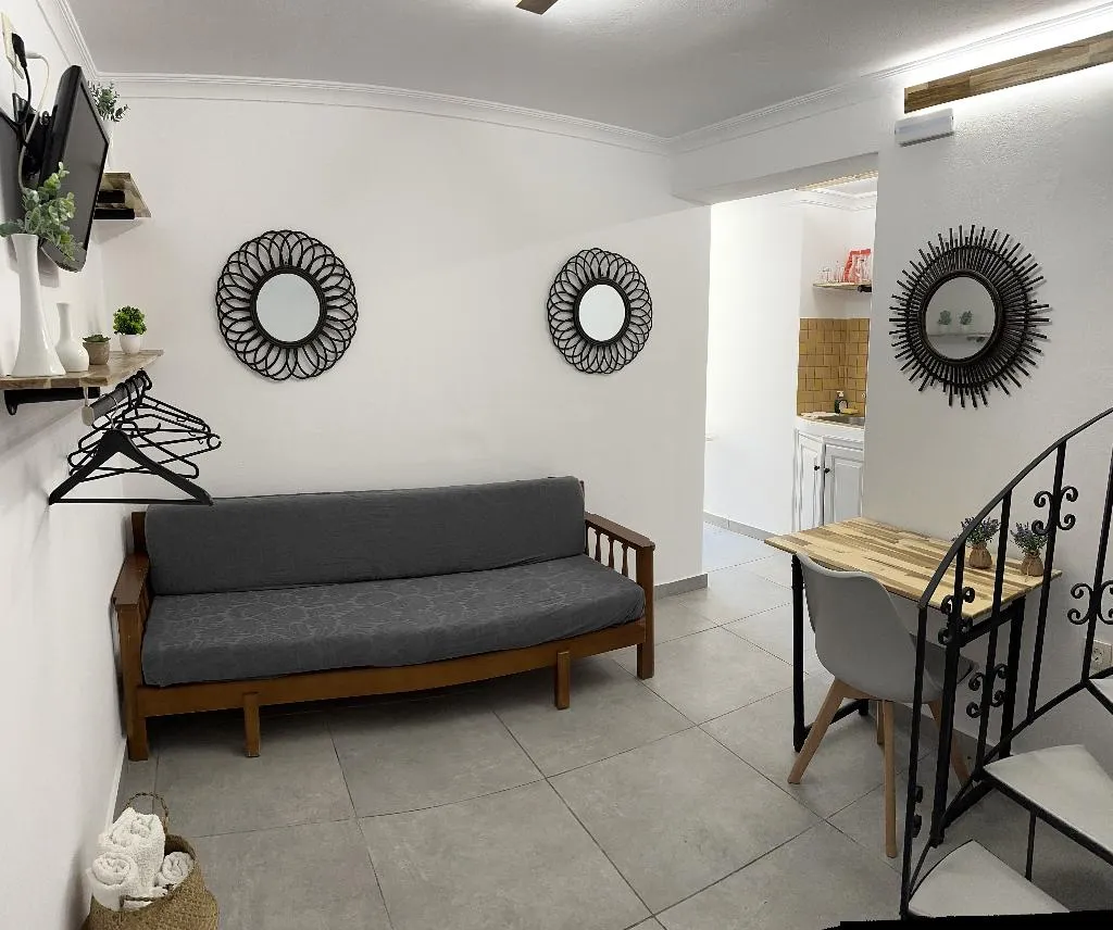Room, Lucia Villas, Santorini