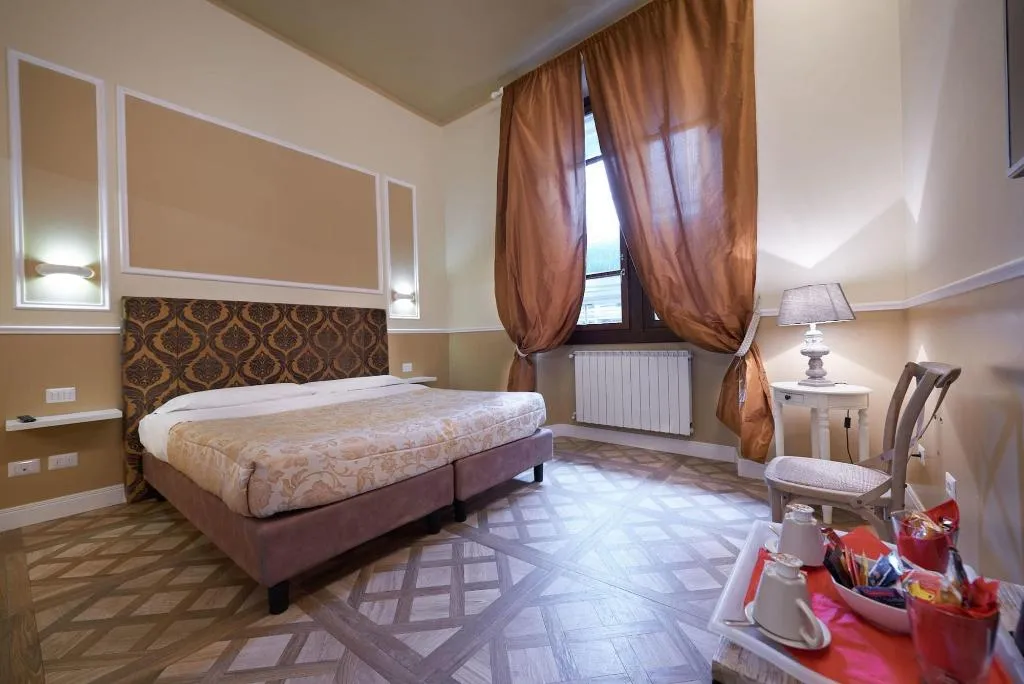 Room, B&B Le Stanze Del Duomo, Florence