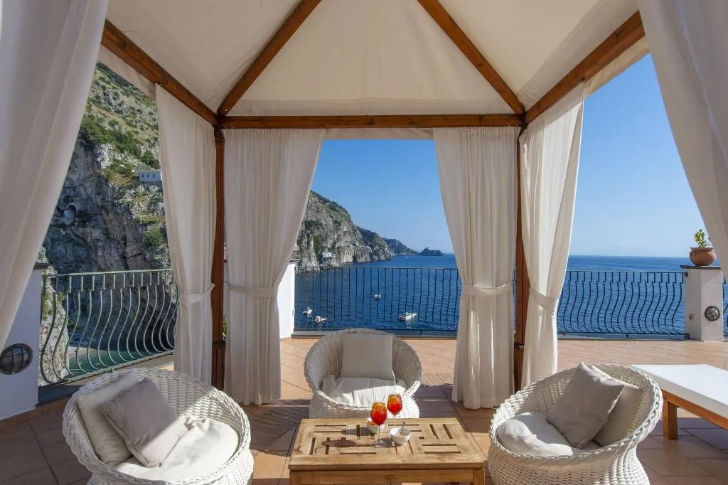Terrace, Hotel Onda Verde, Naples
