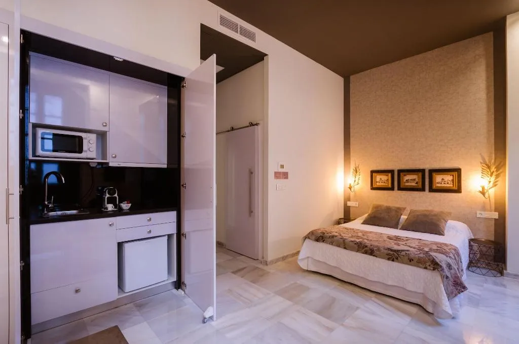 Room, Luces De Catedral, Costa Blanca