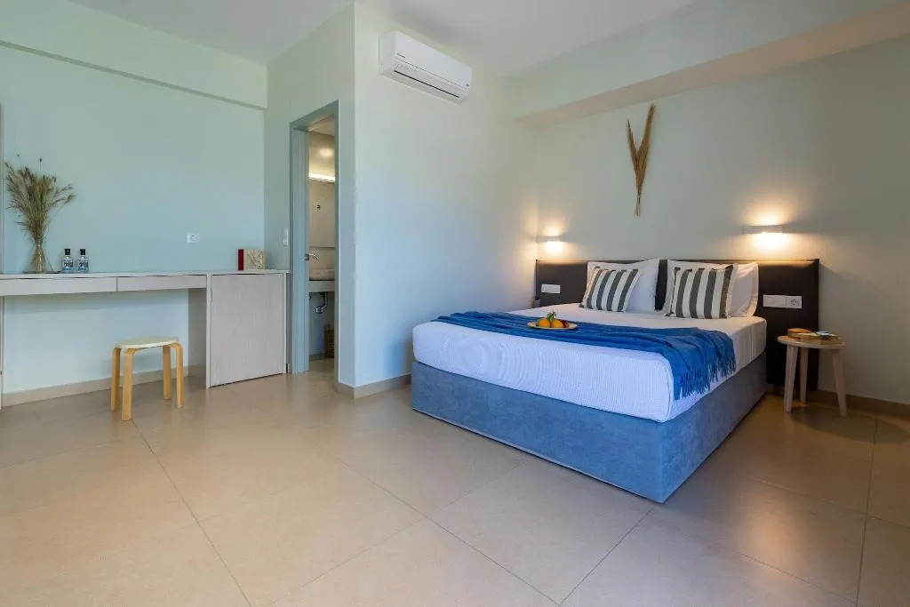 Room, Blue Horizon, Crete