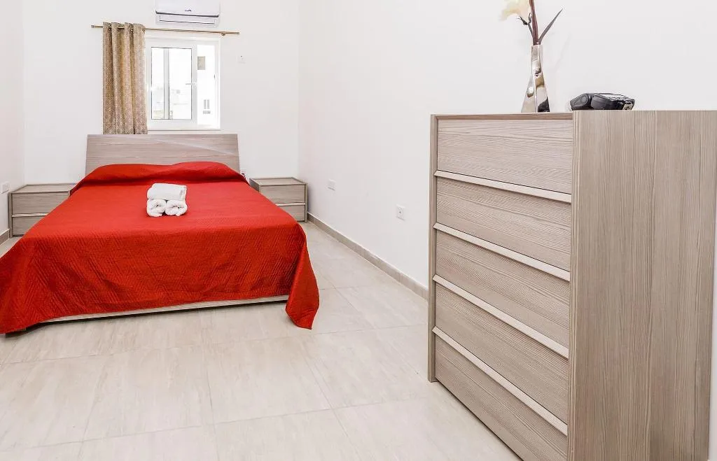Room, Isola Del Mar Home, Malta