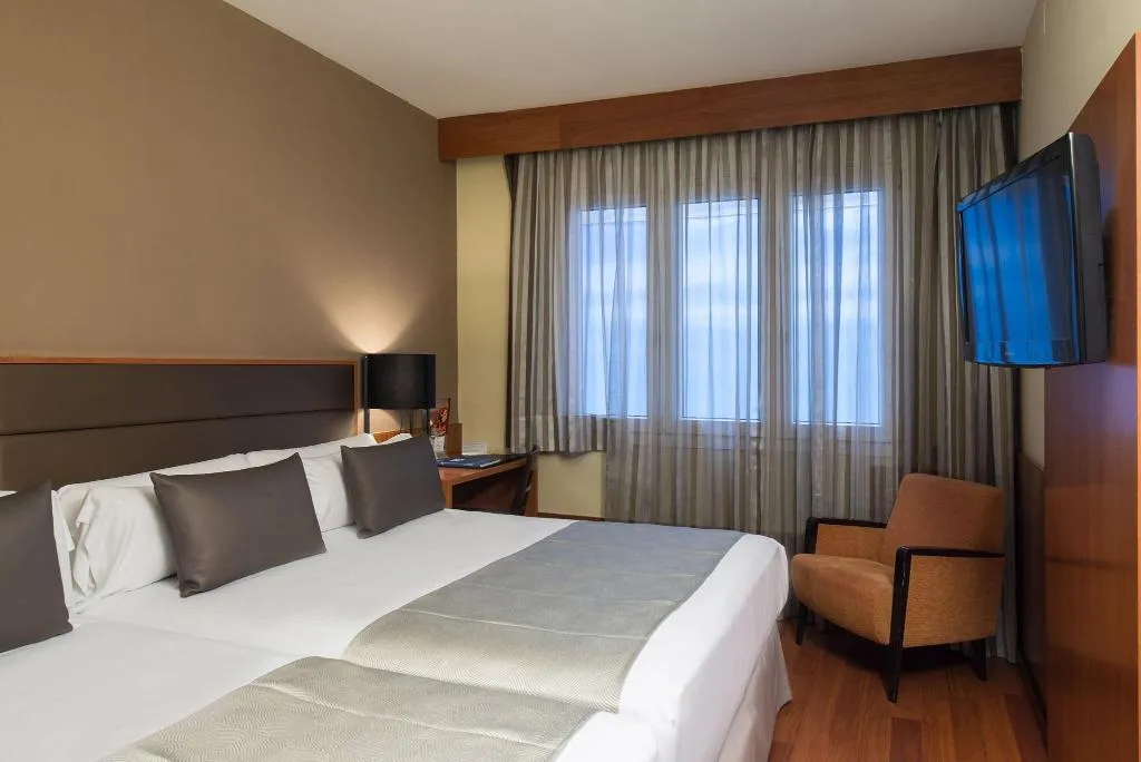 FAMILY ROOM TWO KING BEDS Room, Catalonia Diagonal Centro, Barcelona