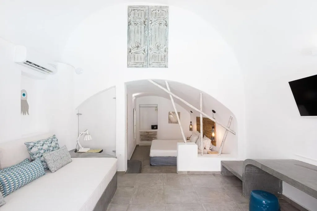 Room, The Museum Project Oia, Santorini